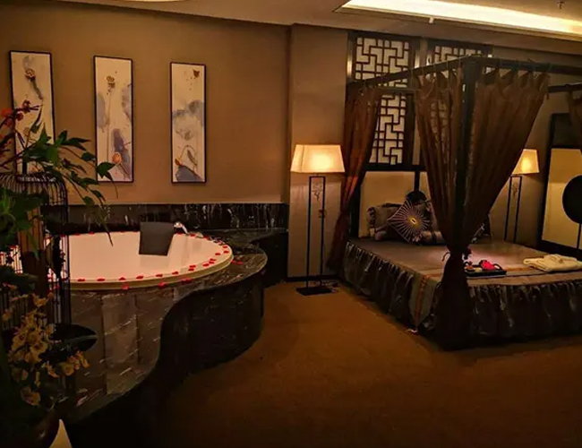 深圳龙华桑拿会所的营业时间是什么时候？